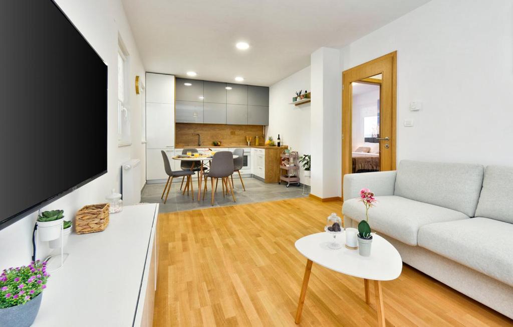 Kalimero Apartman A1 Križevci エクステリア 写真